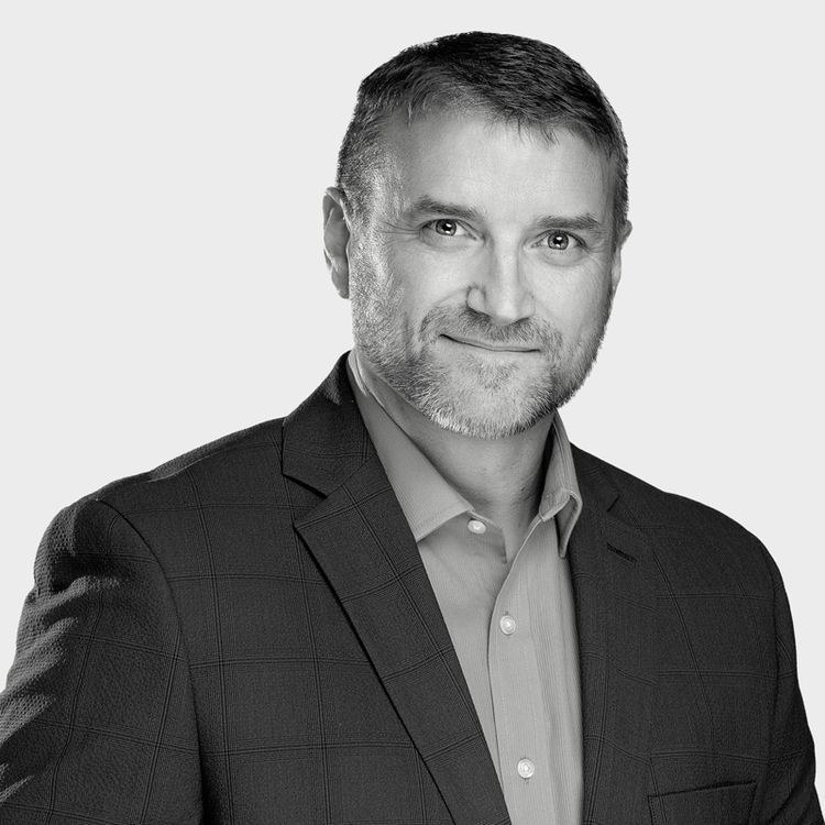 Greg Farmer Headshot